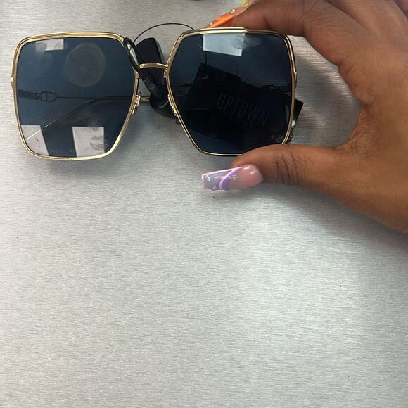 Cristian Dior shades 🤩 - Picture 6 of 9